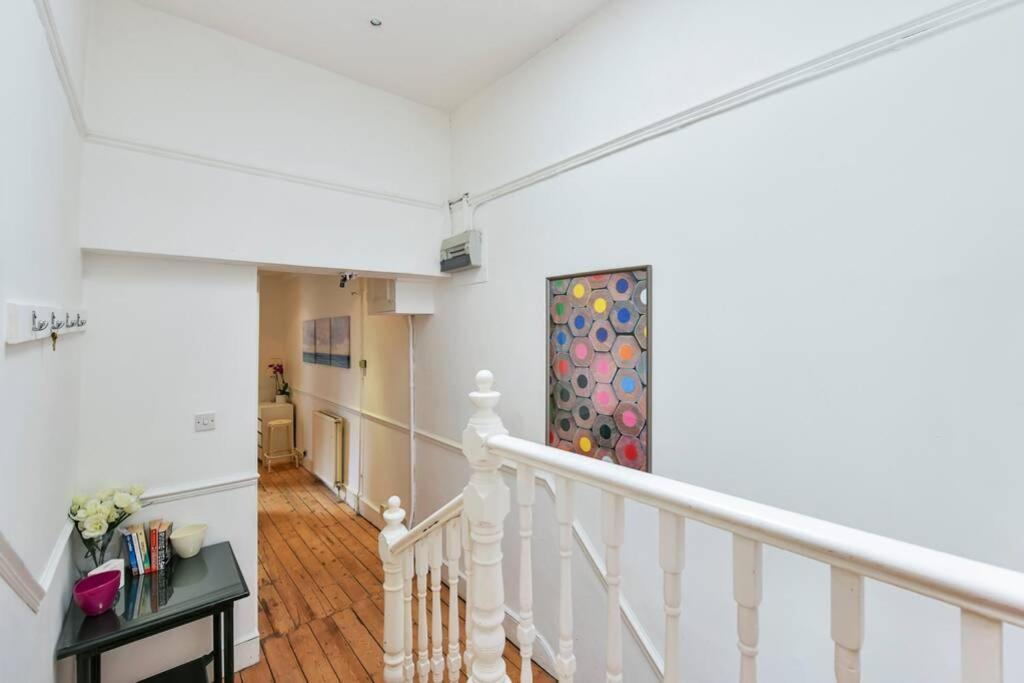 Groves 4 Bedroom, Shepherds Bush London Exterior photo