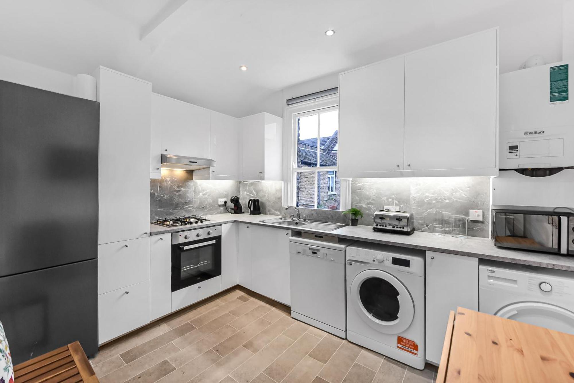 Groves 4 Bedroom, Shepherds Bush London Exterior photo